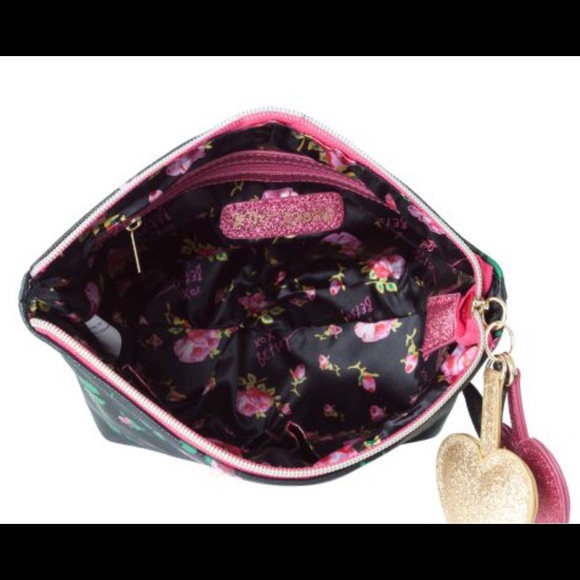 Betsey Johnson Rosebud Clam Pouch Cosmetics Case - Picture 5 of 5